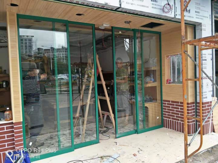 水果店玻璃自動好色先生视频网站